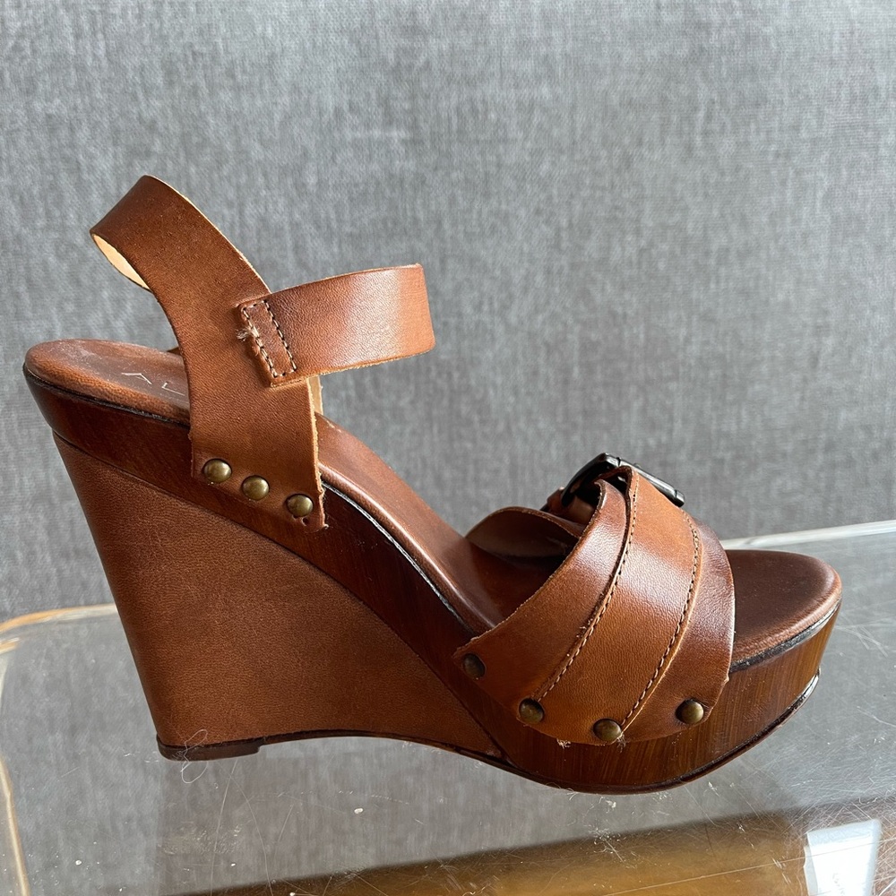 ALDO platform leather sandals